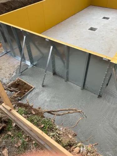Piscina privata - immagine 2